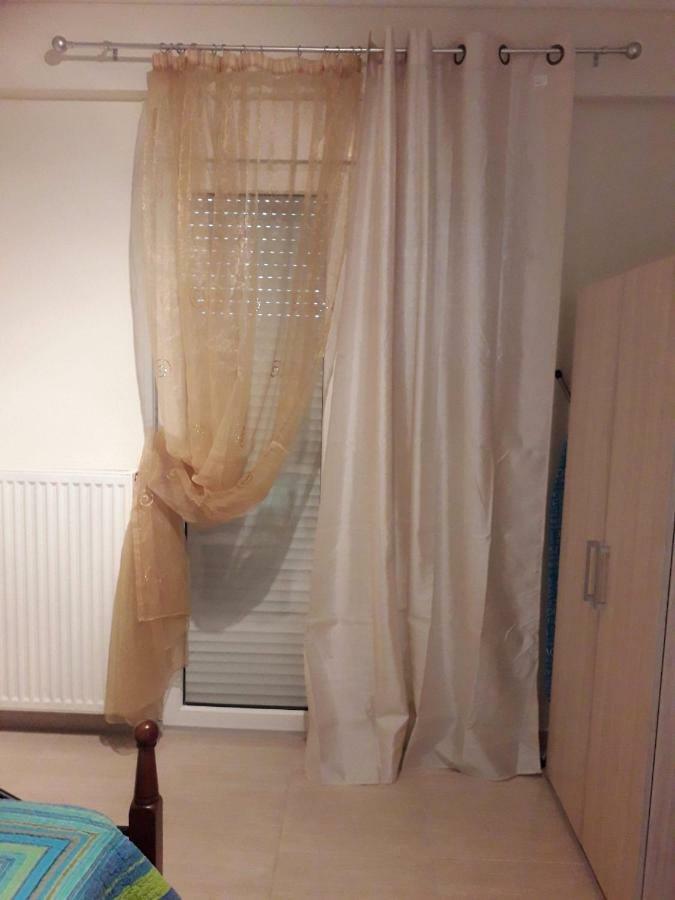 Jordan'S Appartment At ניאה מיכאניונה מראה חיצוני תמונה