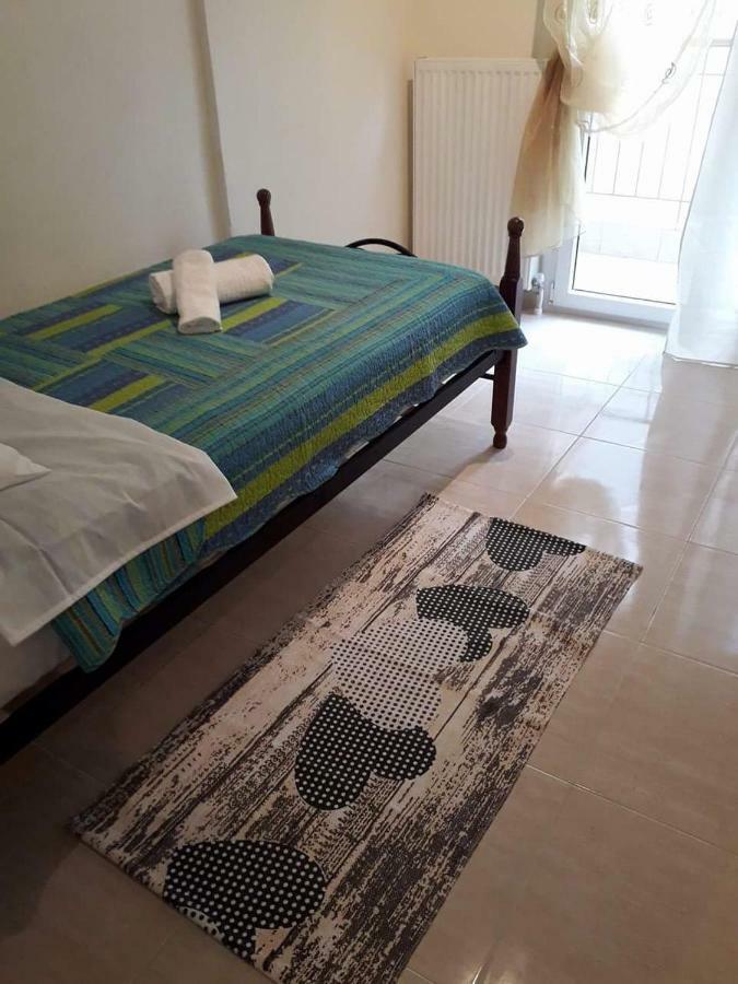 Jordan'S Appartment At ניאה מיכאניונה מראה חיצוני תמונה