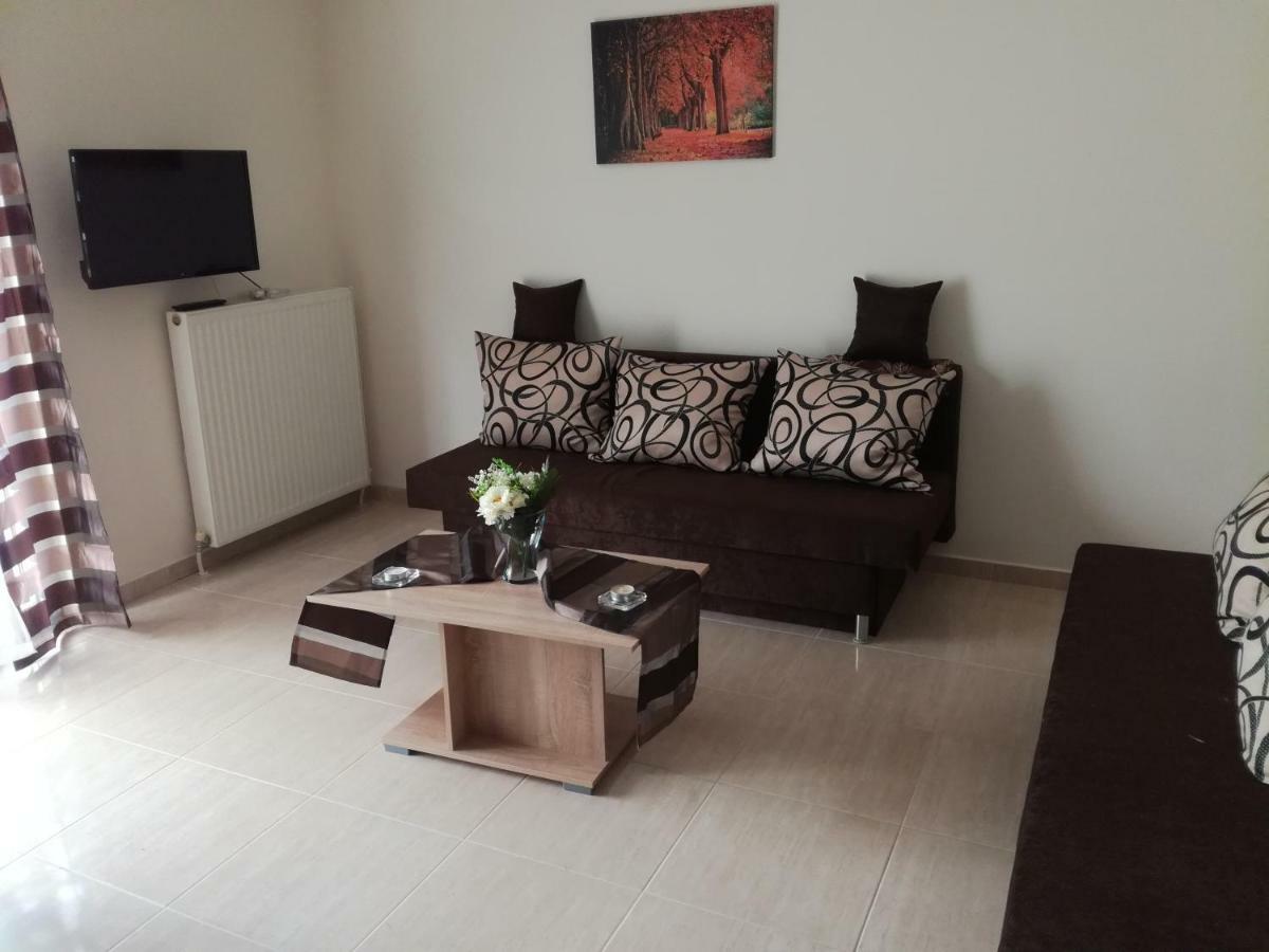 Jordan'S Appartment At ניאה מיכאניונה מראה חיצוני תמונה